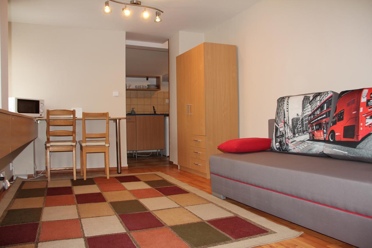Karlovy Vary Zamecky Vrch Apartment Exterior photo